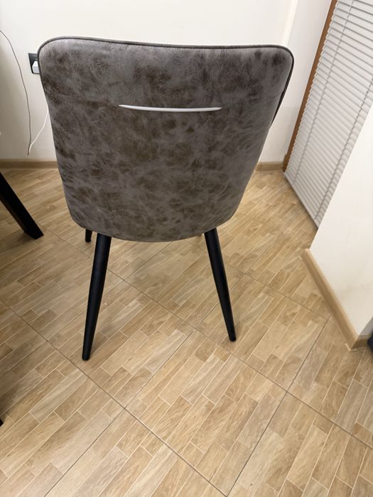 6 броя трапезни столове за претапициране