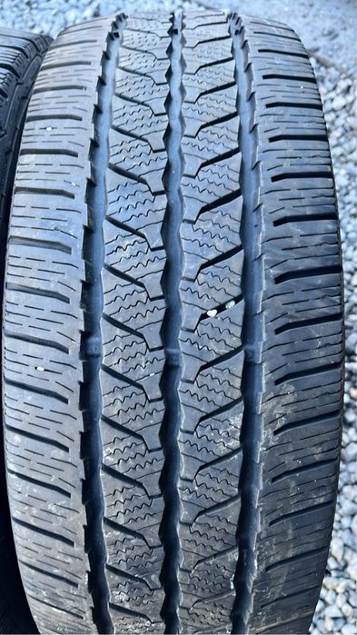 2бр 215/65/16с на 6мм с 21дот