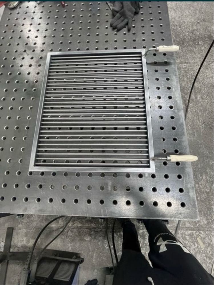 Grill/grilaj(plasa) gratar metalic (fier) bare rotative