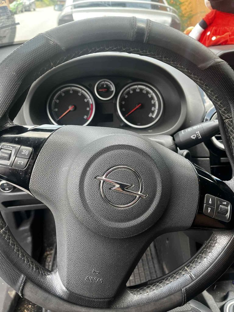 Opel Corsa D ИТАЛИЯ