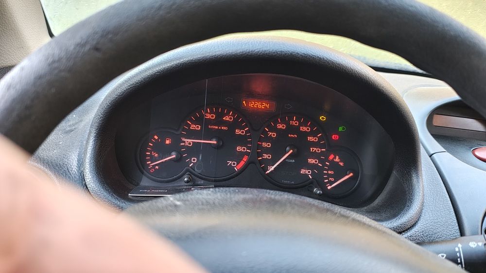 Peugeot 206 1.4 benzină