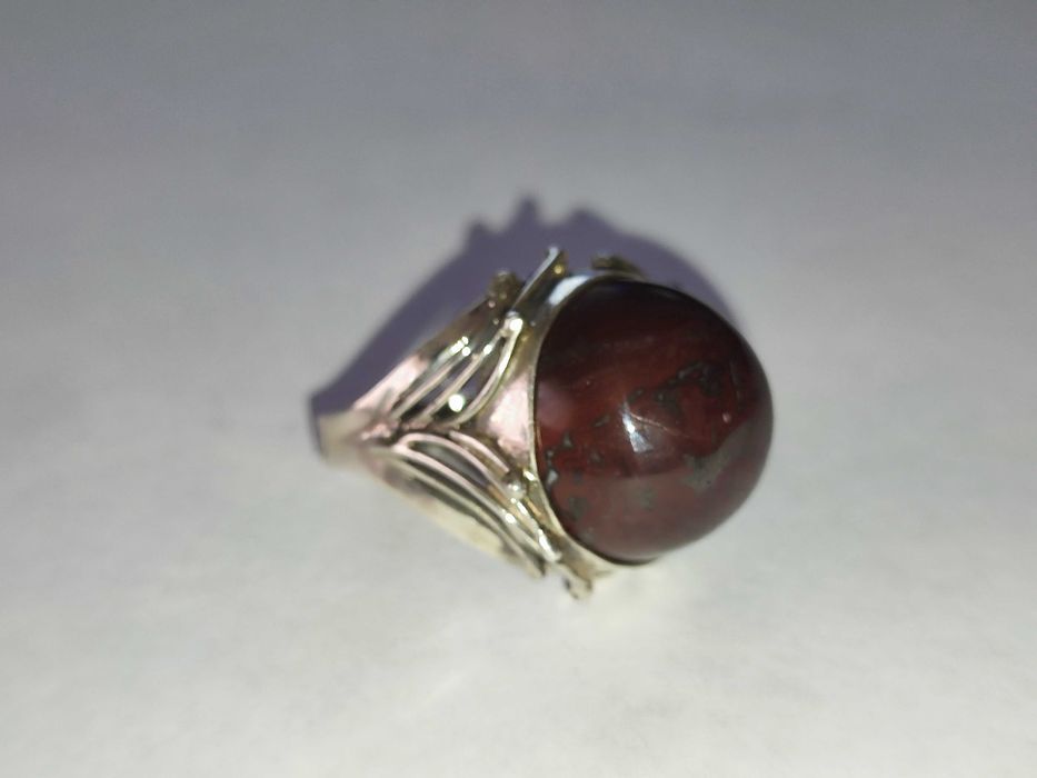 Солидное серебряное кольцо с камнем ЯШМА