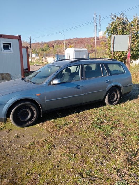 Vand Ford Mondeo an fabricație 2002