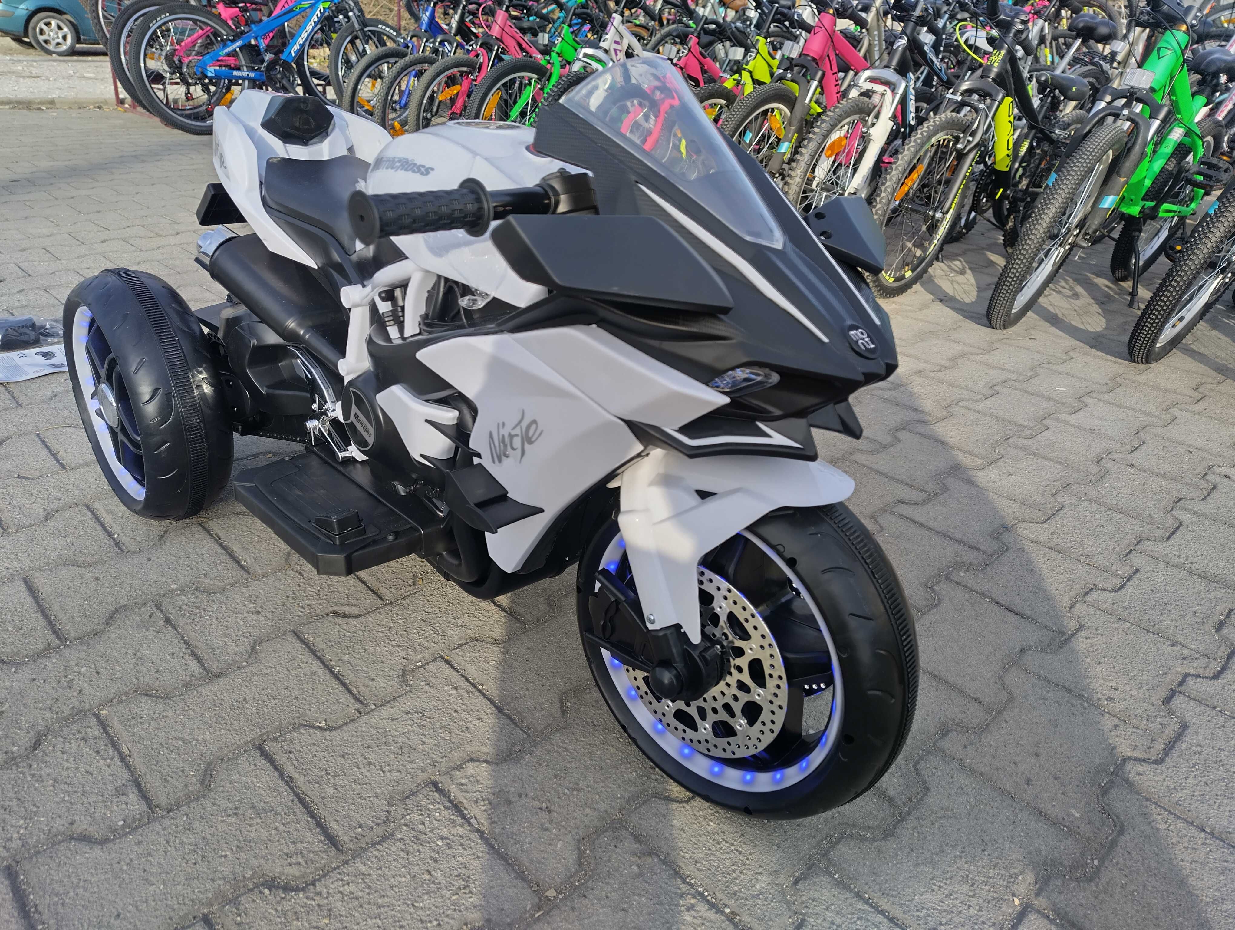 KAWASAKI акумулаторен мотор NINJA бял