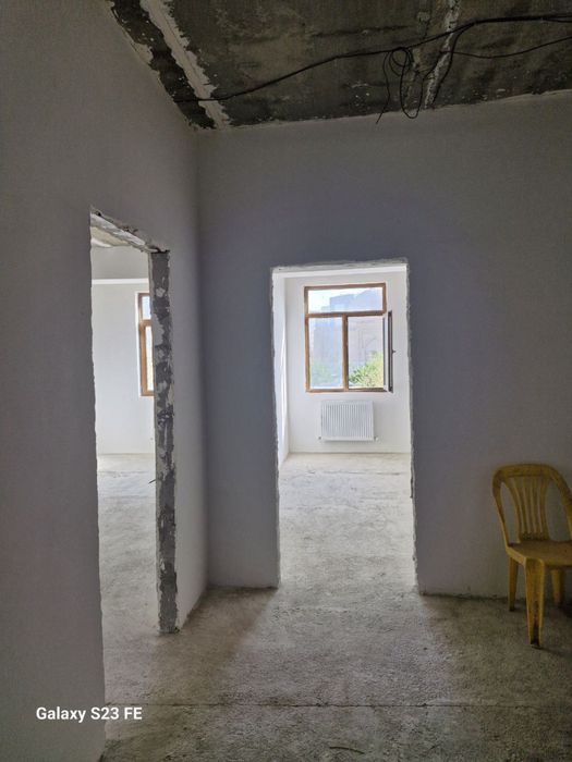 3 хоналик коропка сотилади 1-кават 80м2