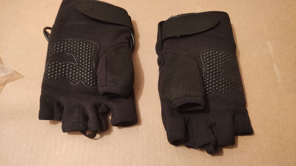 Mănuși fără degete cu încălzire