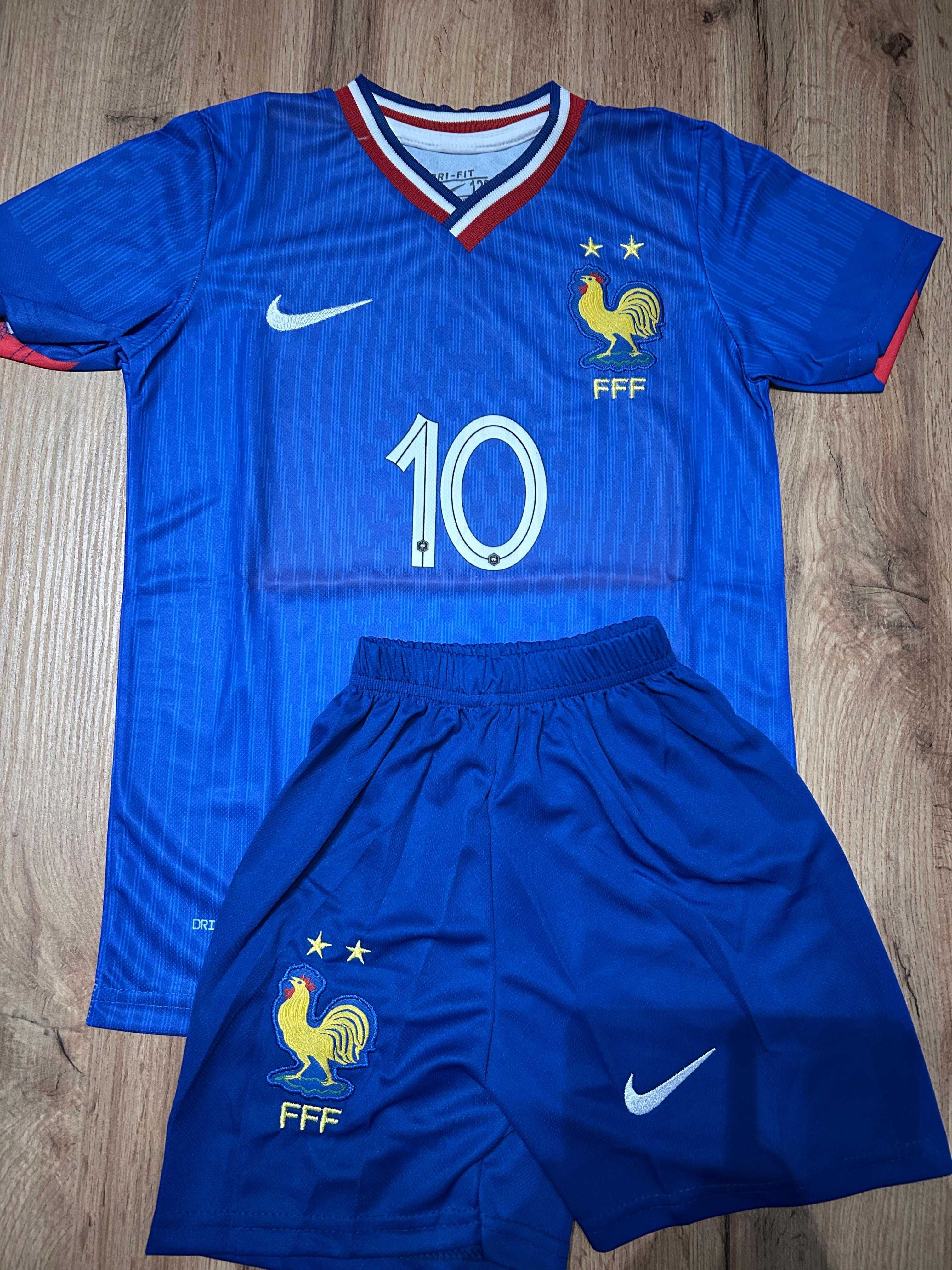 Reducere: Tricouri & Echipamente de fotbal pentru copii - Mbappe