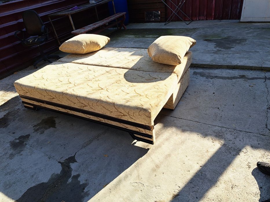 Vand coltar de bucătărie si masa in stare foarte bună