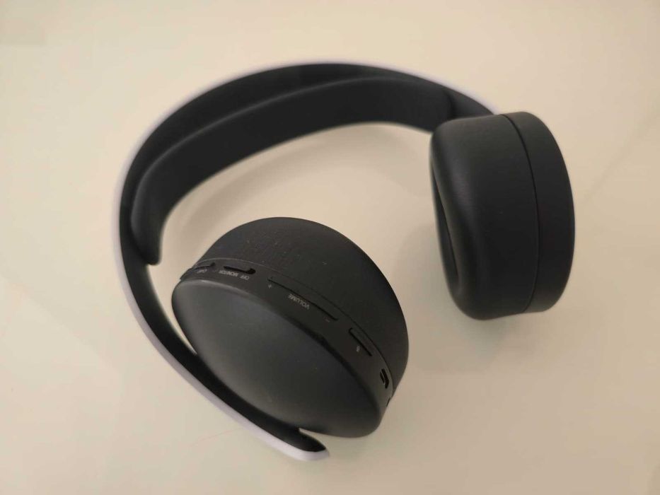 Căști PS5 Pulse 3D Wireless – varianta neagră, stare impecabilă