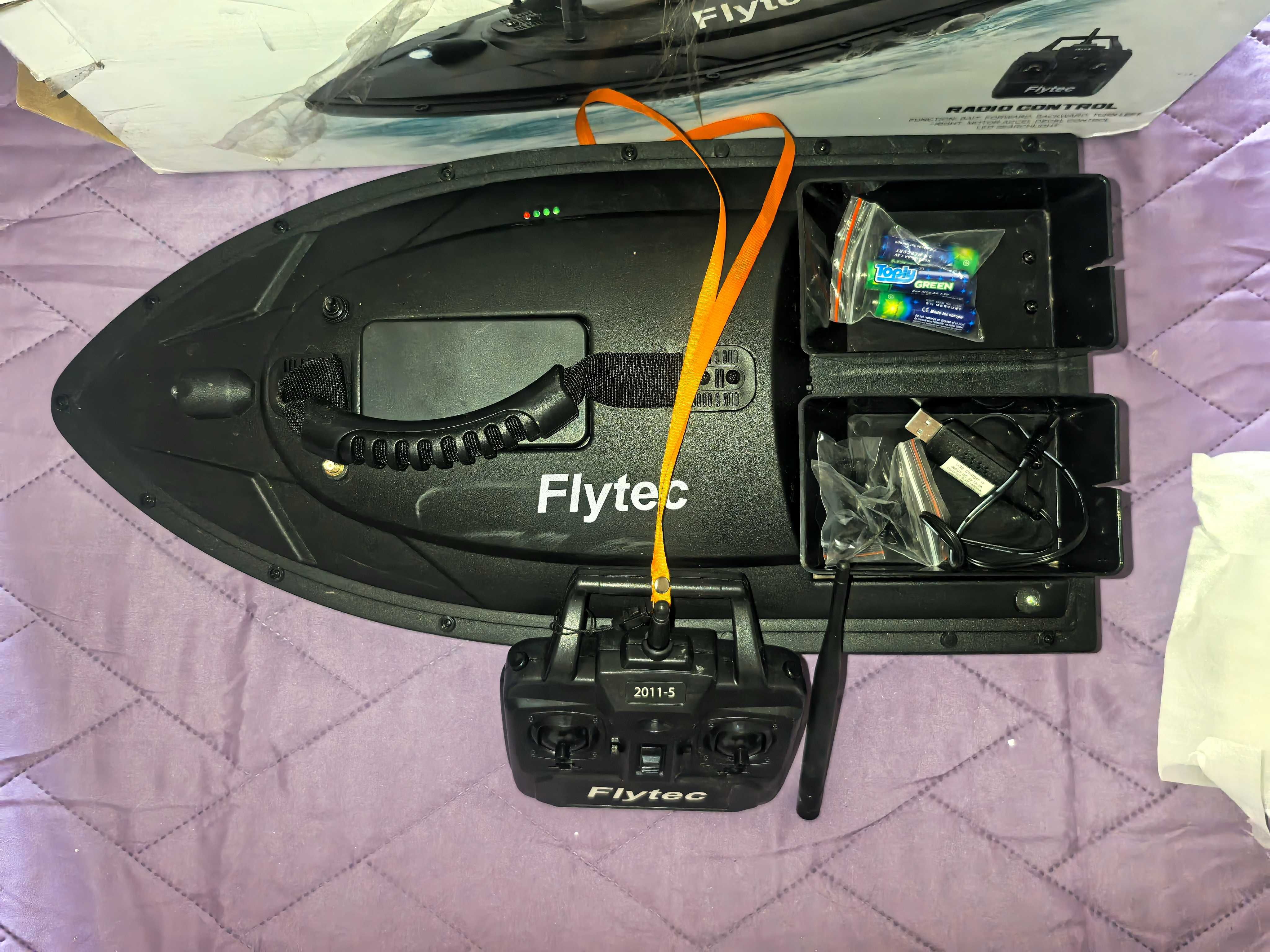Лодка за захранка Flytec 2011-5