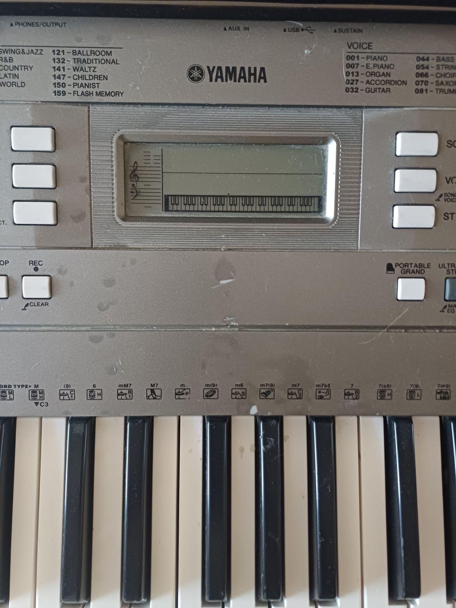 Синтезатор Yamaha PSR - E 353