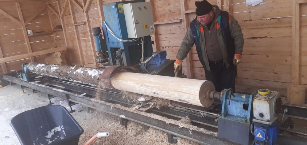 Vand sau schimb cu auto 4x4 sau teren zona Vatra Dornei mașina de cali