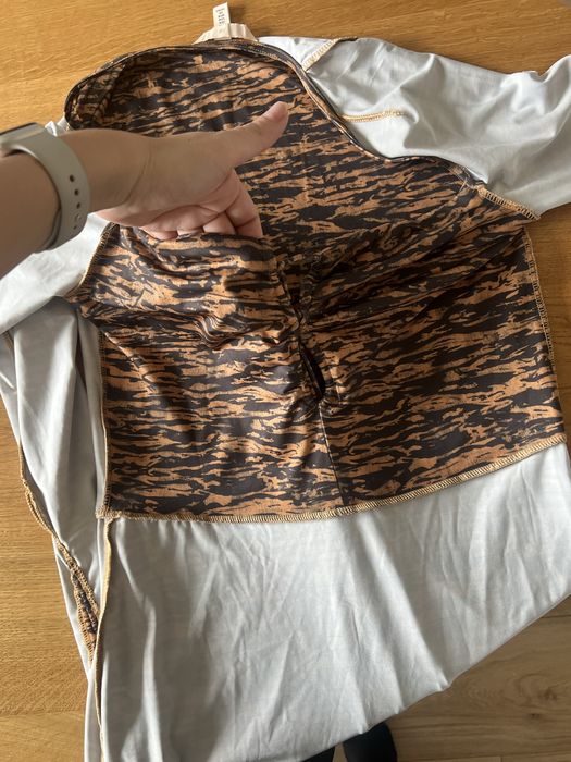 Rochie H&M cu imprimeu tigru, mărimea M