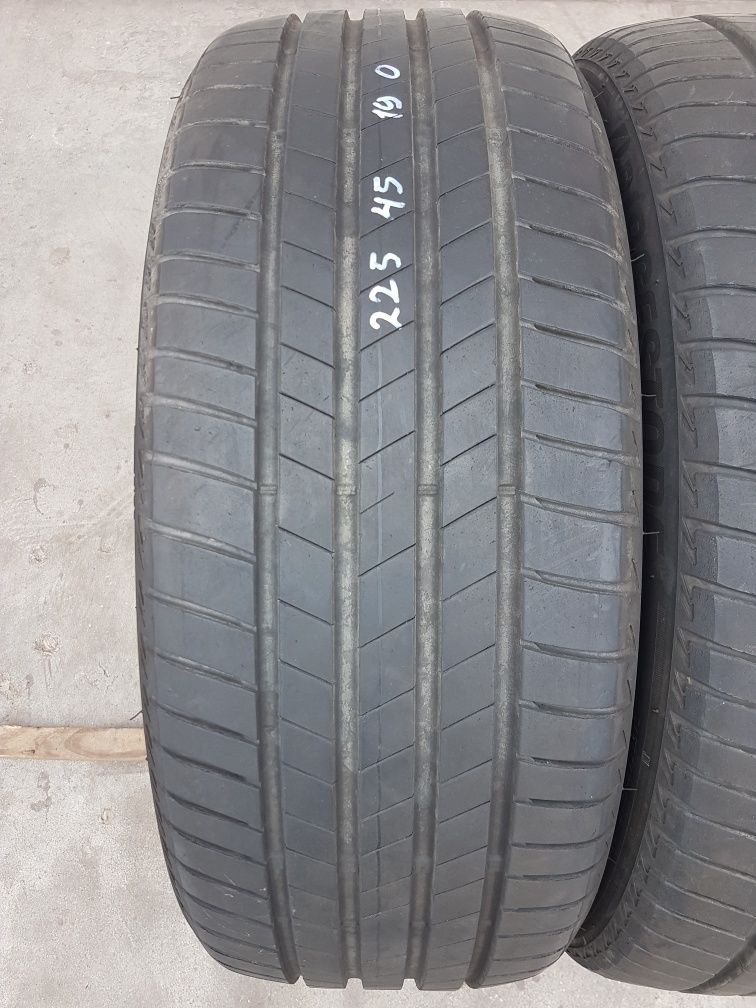 Летни гуми 2 броя BRIDGESTONE Turanza T005 225 45 R19 дот 0619