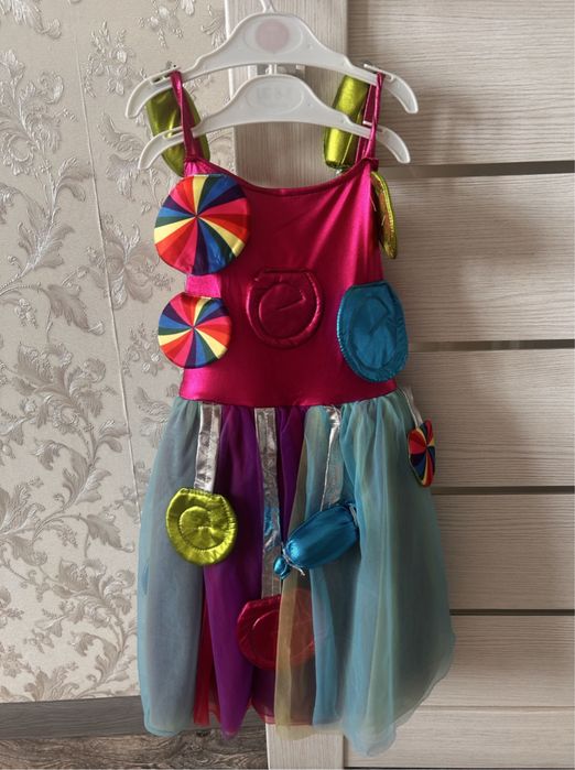 Продам платье конфетки