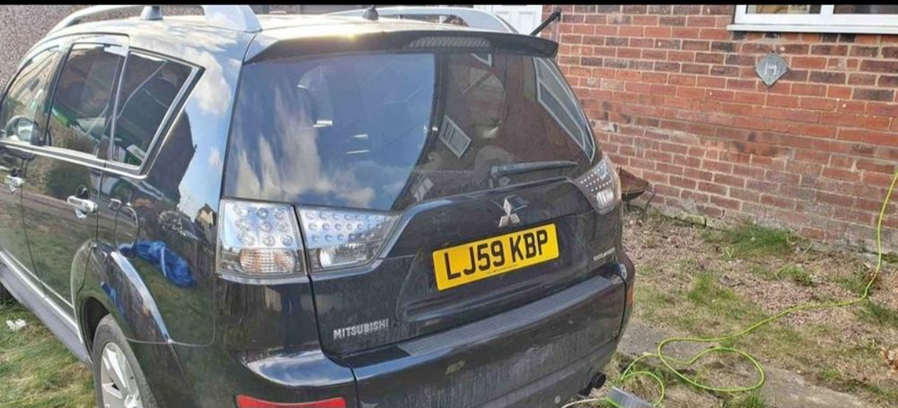 Dezmembrez Mitsubishi Outlander 4x4 2.2 156 cp 4HN