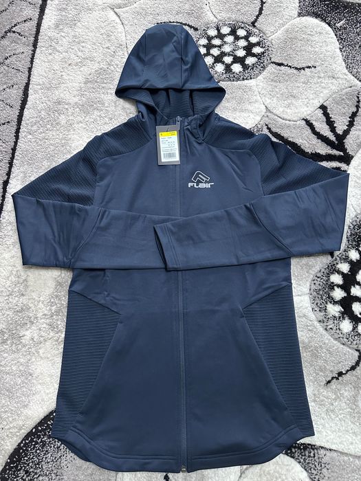 Мъжки екип на FLAIR