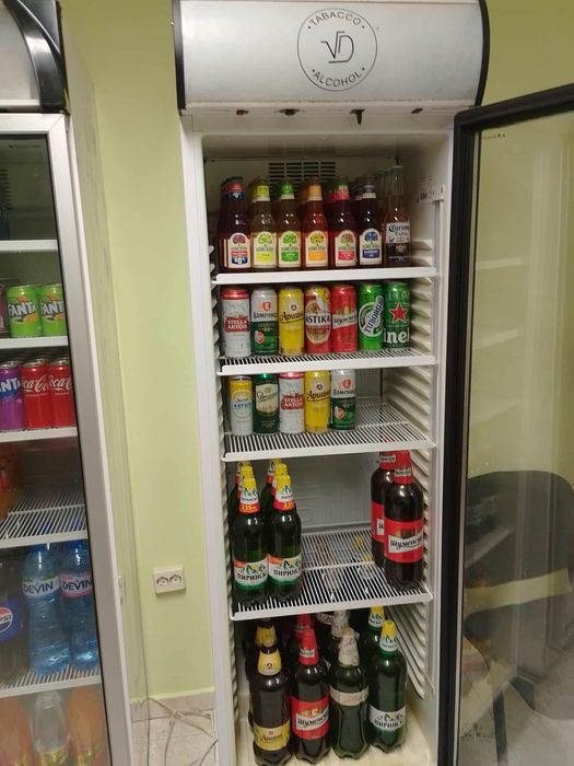 Хладилна витрина