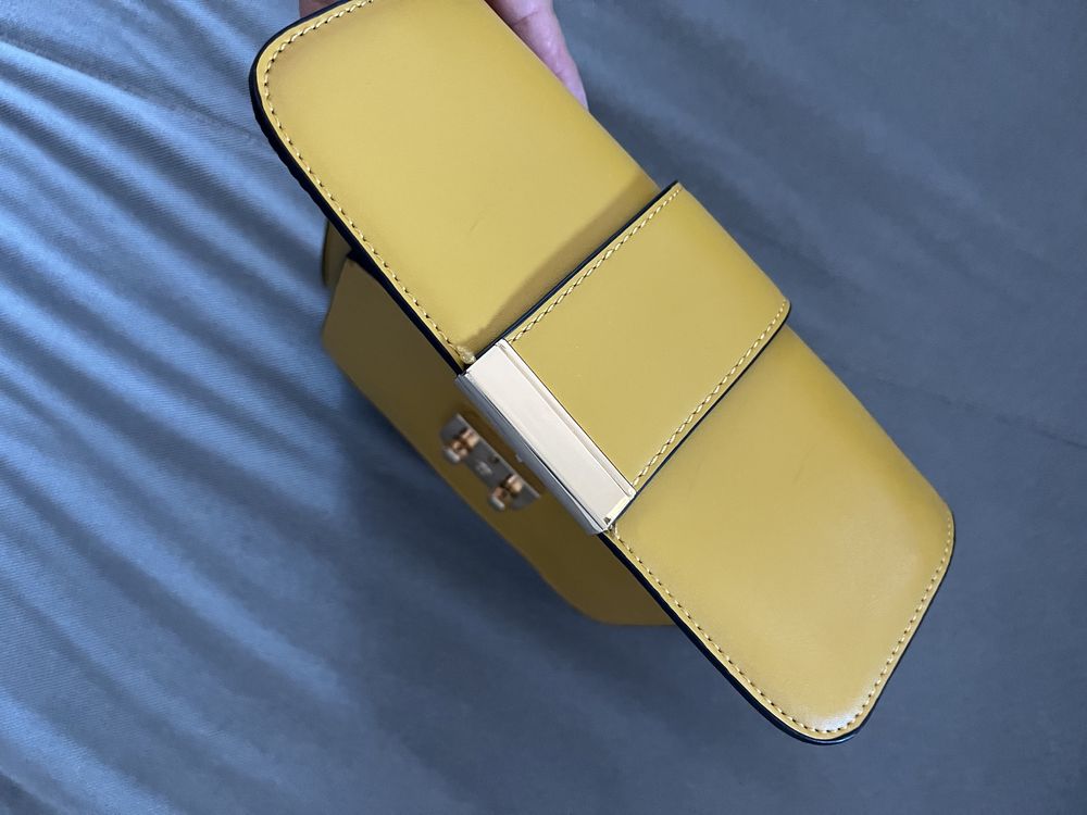 Clutch / Poseta de umar galben