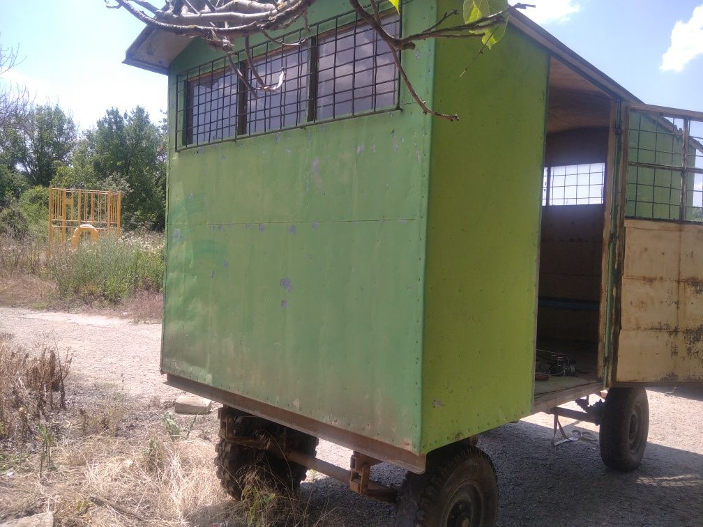 Фургон на колела  със теглич