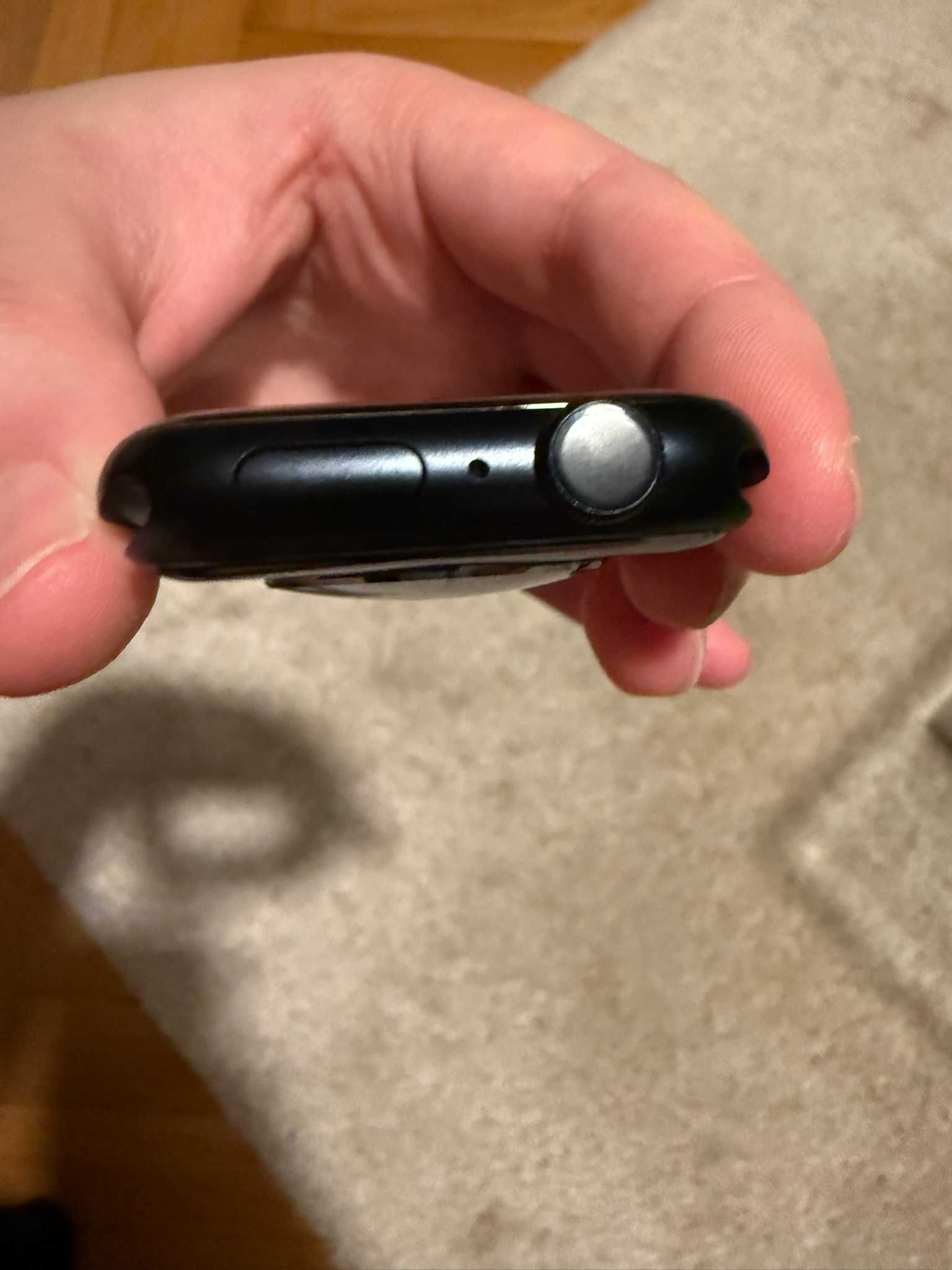 Apple Watch S8, Midnight, 45mm, 100% батерия + кейс