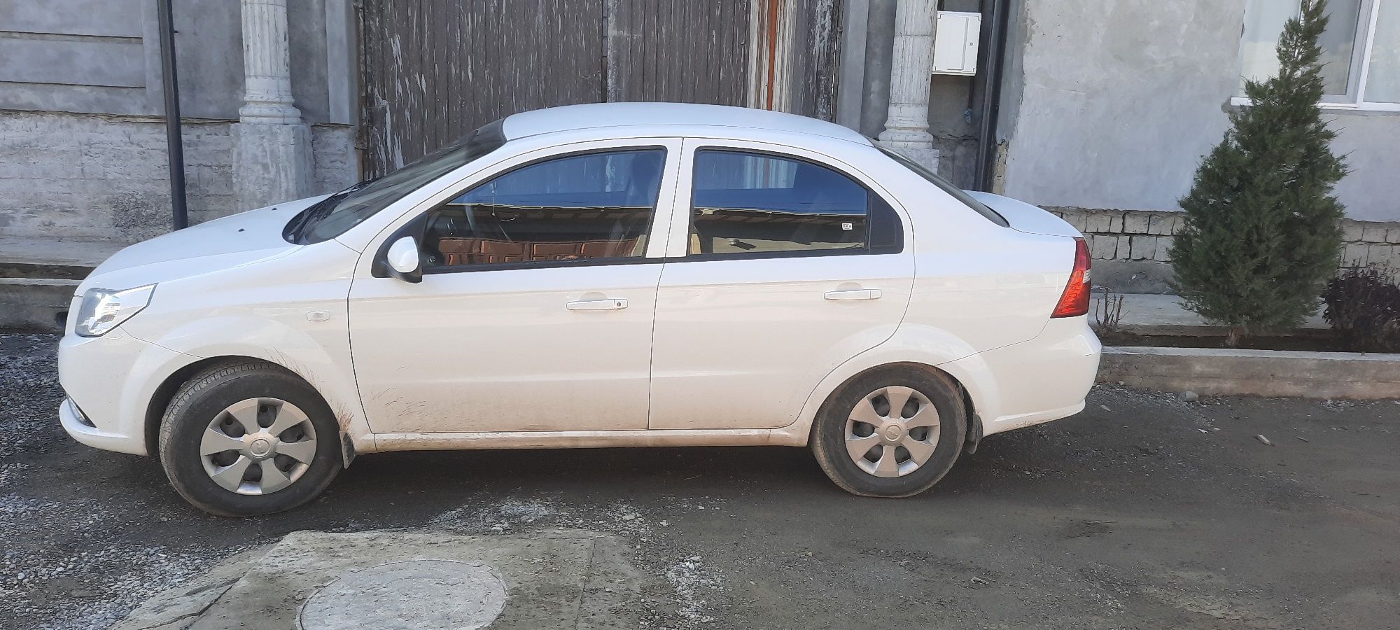 Нексия 3 продам срочно