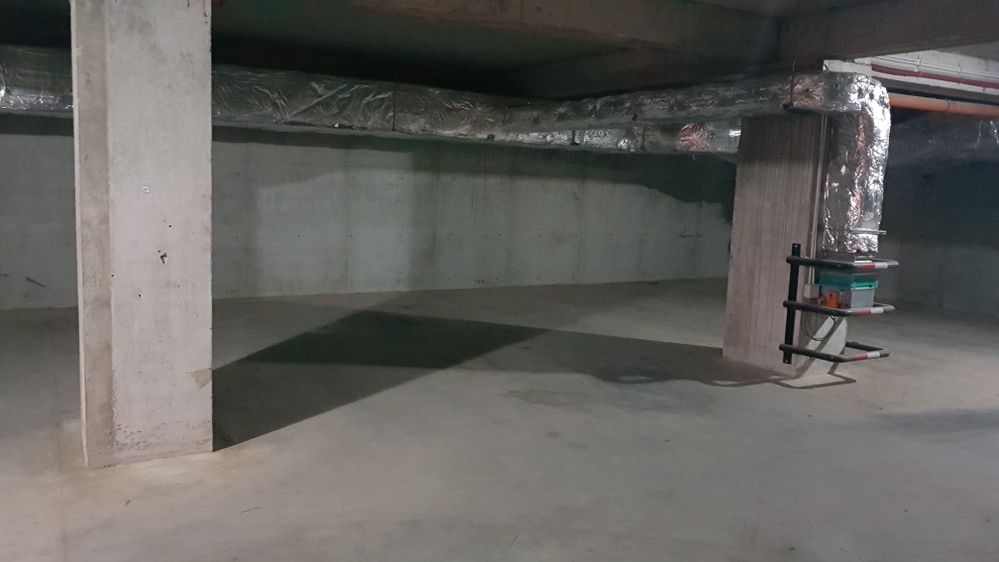 Inchiriez loc de parcare in garaj
