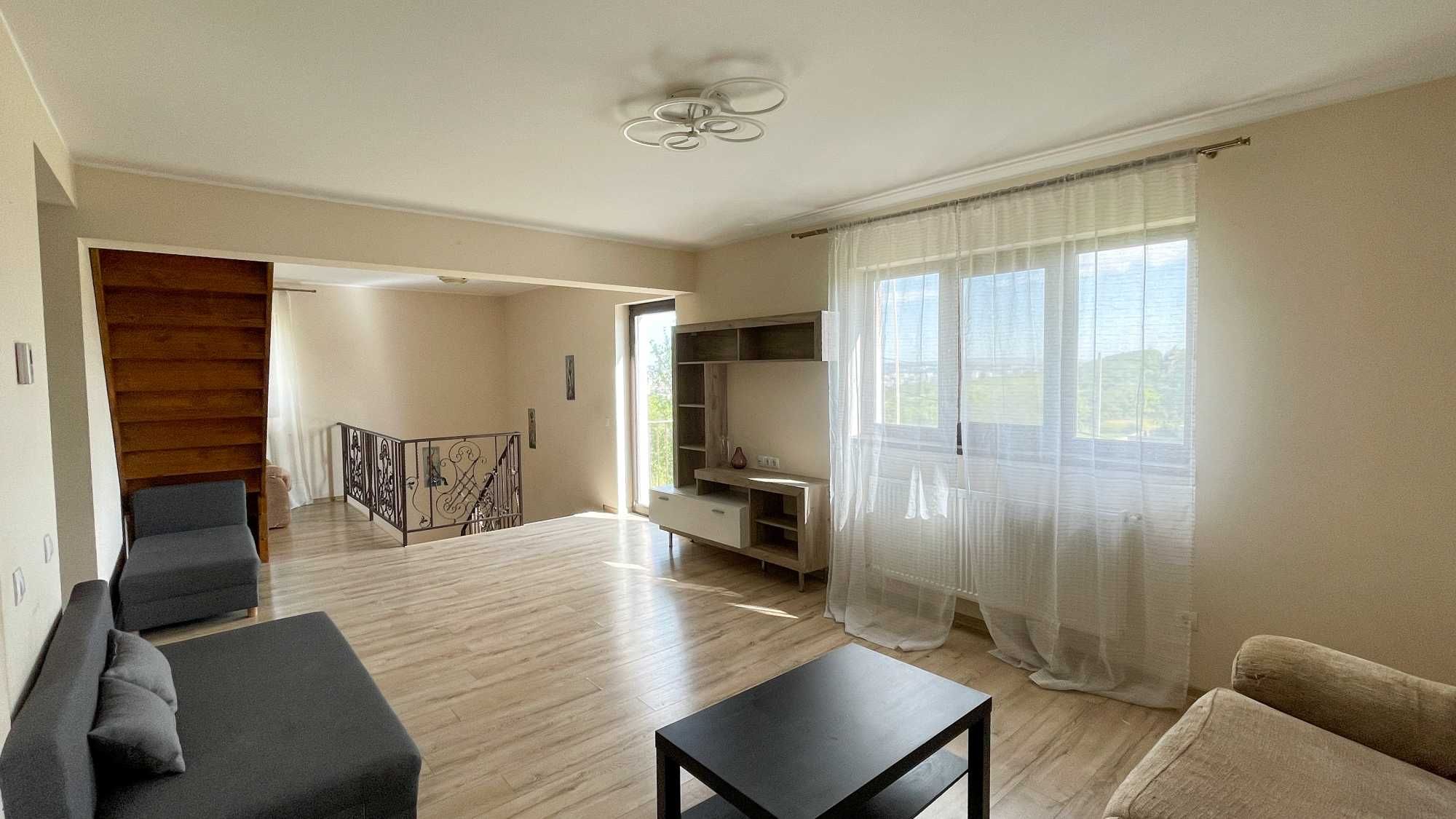 P.F. Inchiriez casa  tip duplex cu 3 camere , curte si parcare proprie