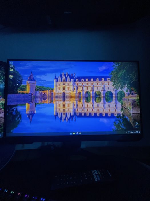 Monitor Samsung Odyssey G4 240Hz