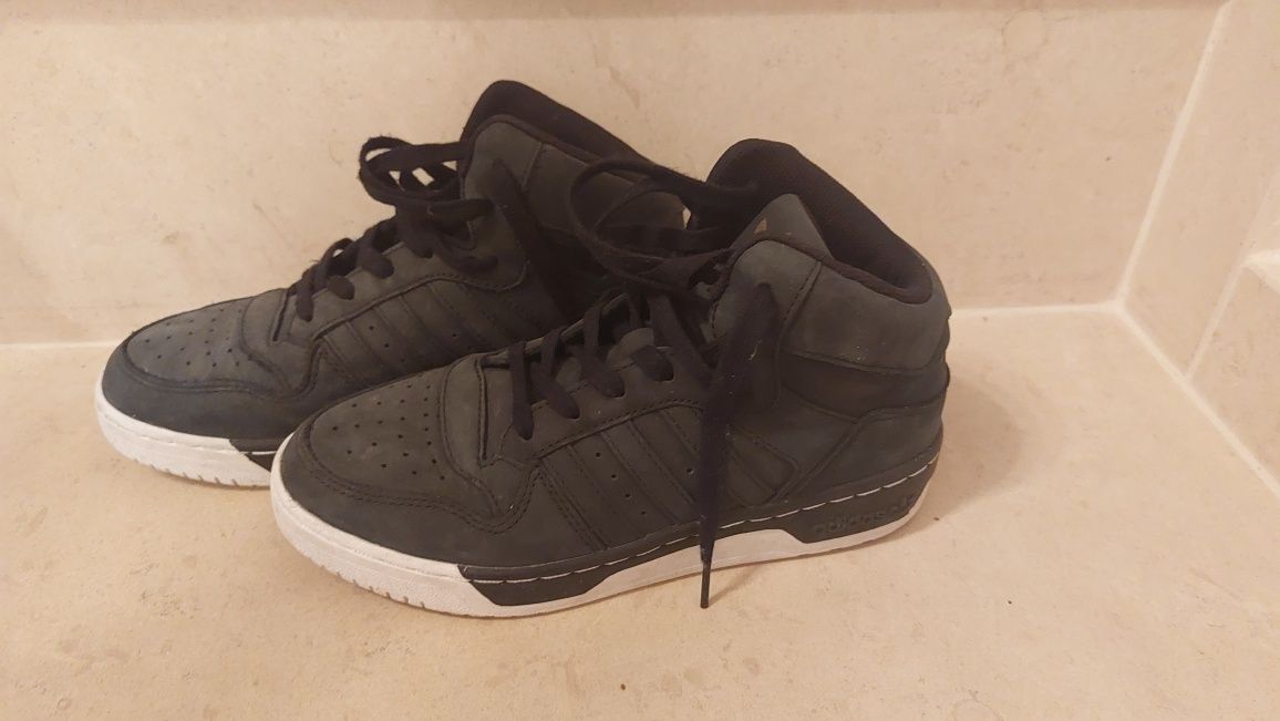 Боти Adidas 36,5 нови