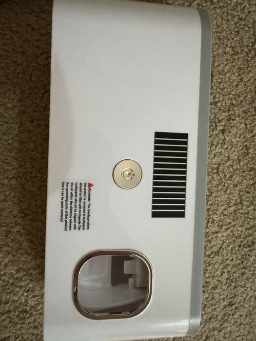 Новая подставка для зубных щеток