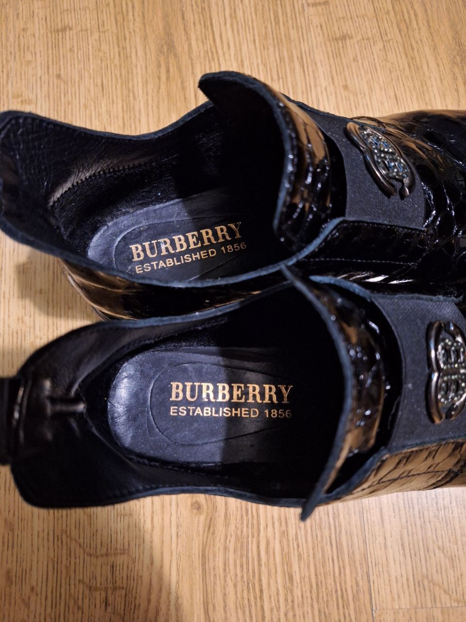 BURBERRY-Оригинални Дамски Обувки.