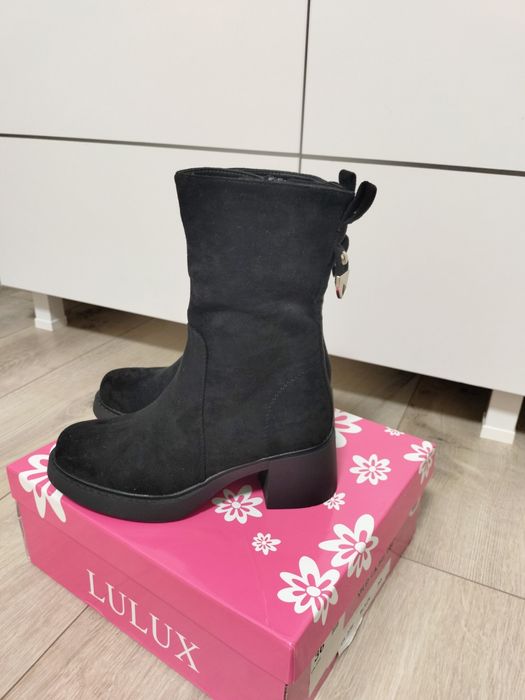 Botine dama mărimea 37.  Îmblănite Noi cu eticheta