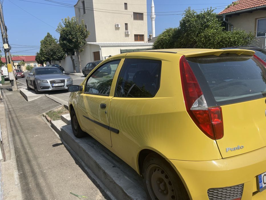 Vand masina Fiat punto