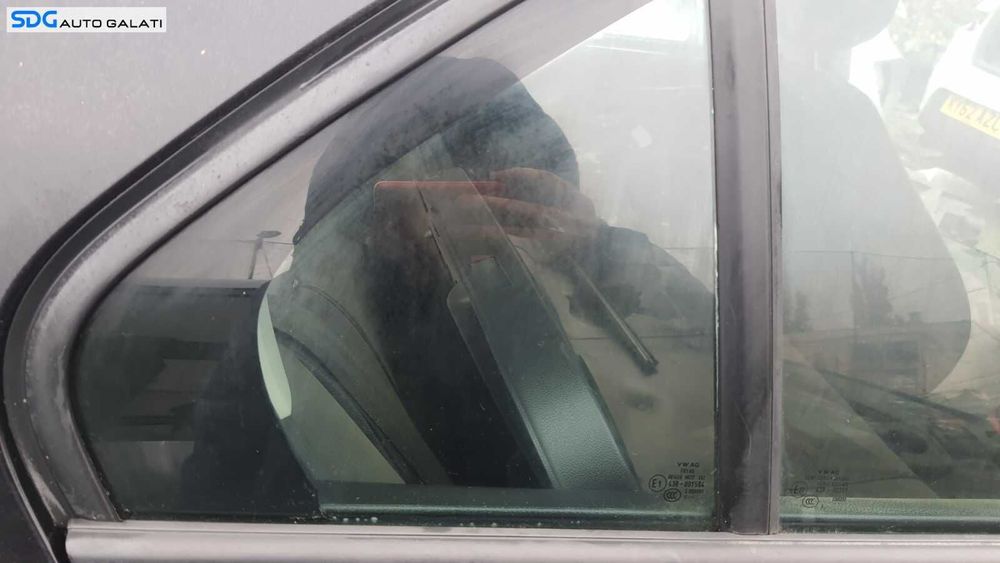 Geam Sticla Fix de pe Usa Portiera Dreapta Spate Sofer Skoda Rapid 2012 - 2017 [C1589]