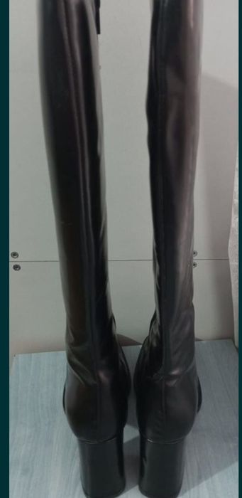 Cizme din piele naturală lăcuită, cu blană, mărimea 37