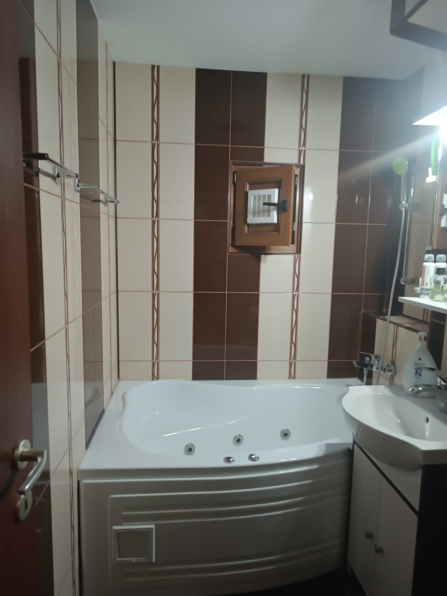 Vând apartament 2 camere