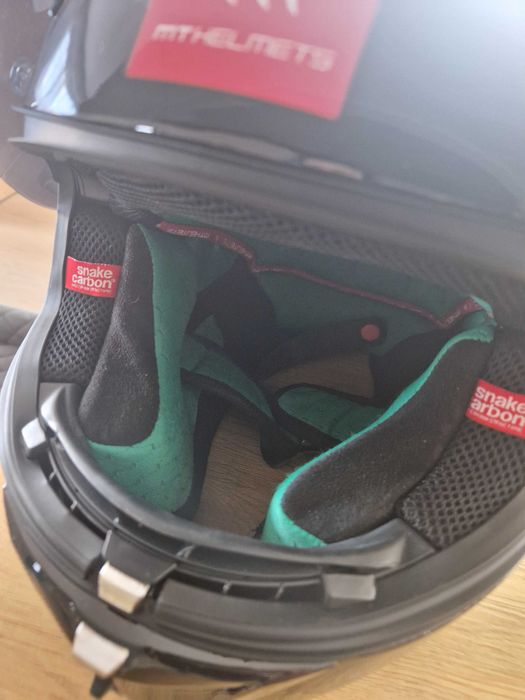 Vand casca moto MT Helmets KRE+ CARBON marimea M, A11 Gloss Black