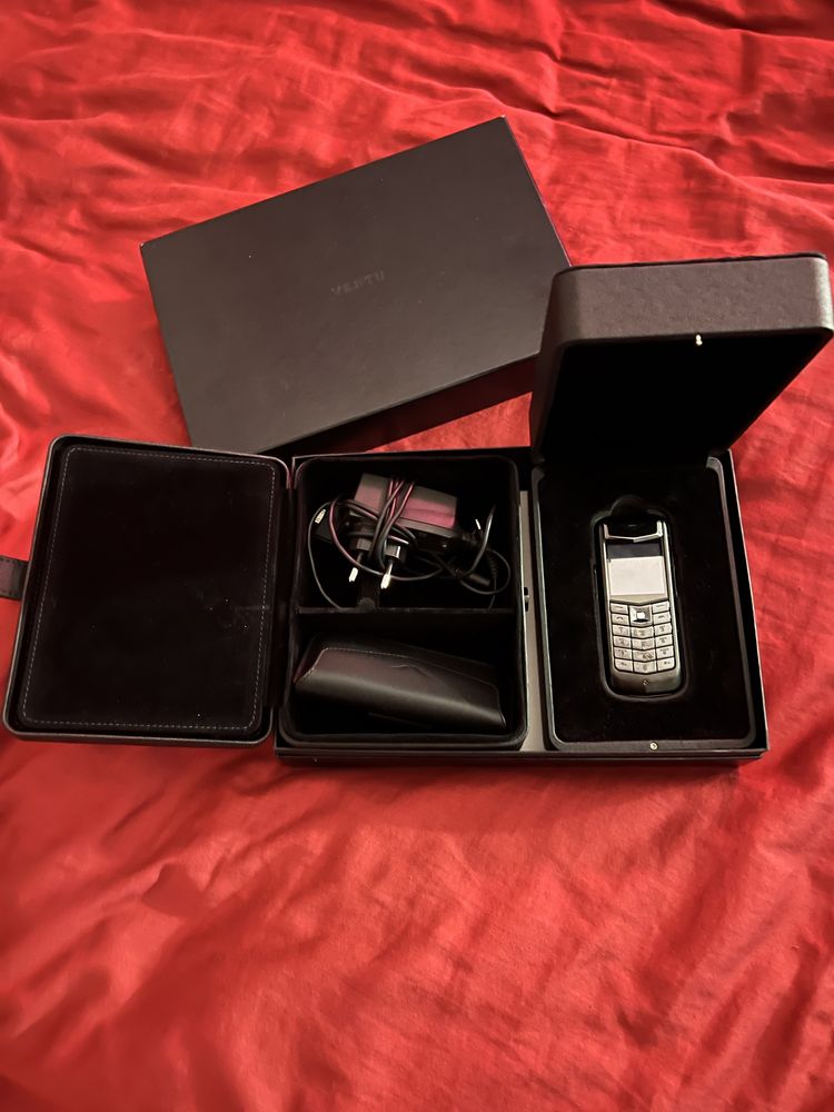 Vertu Constellation Pure Black Limited edition