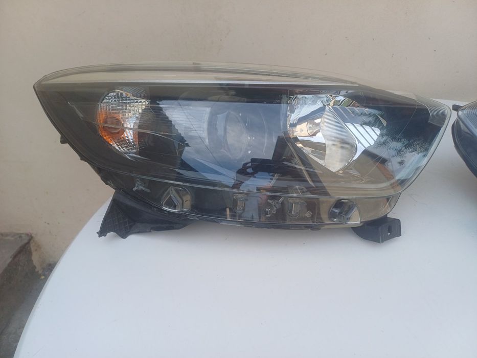 Комплект фарове за Renault Captur  2013г.-2017г.