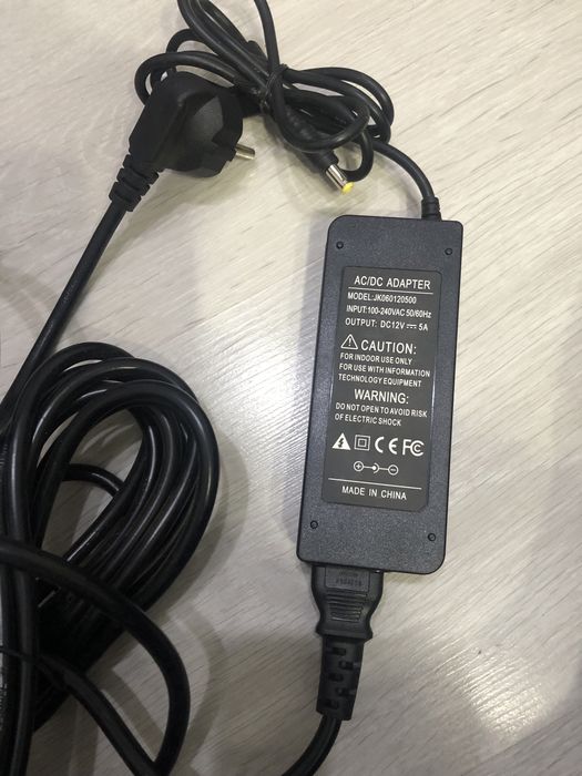 Adaptor Universal Laptop, Router, Camere supraveghere.