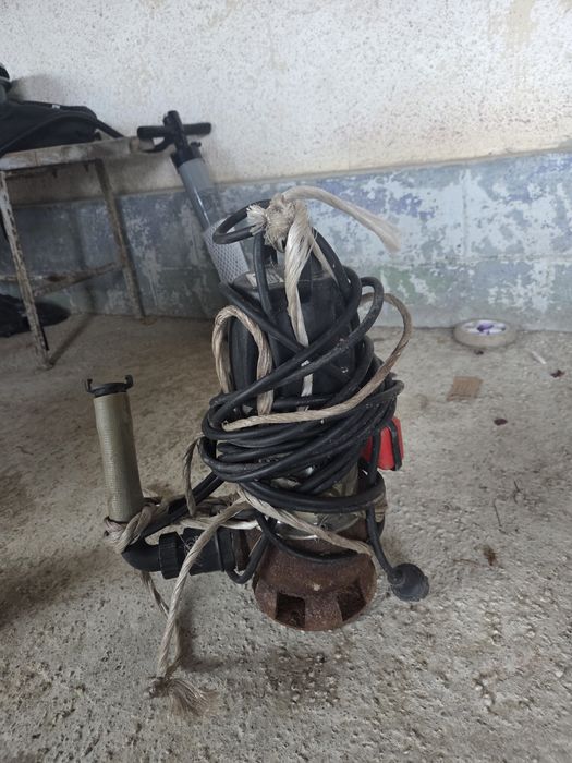 Pompa de apa murdară