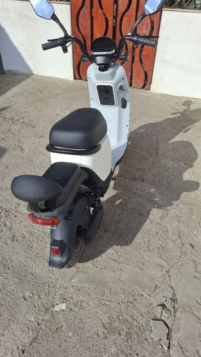 Vând URGENT Scuter Electric