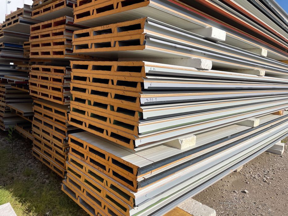 Oferta Acoperis Panou Sandwich 5m lungime, Depozit Aiud