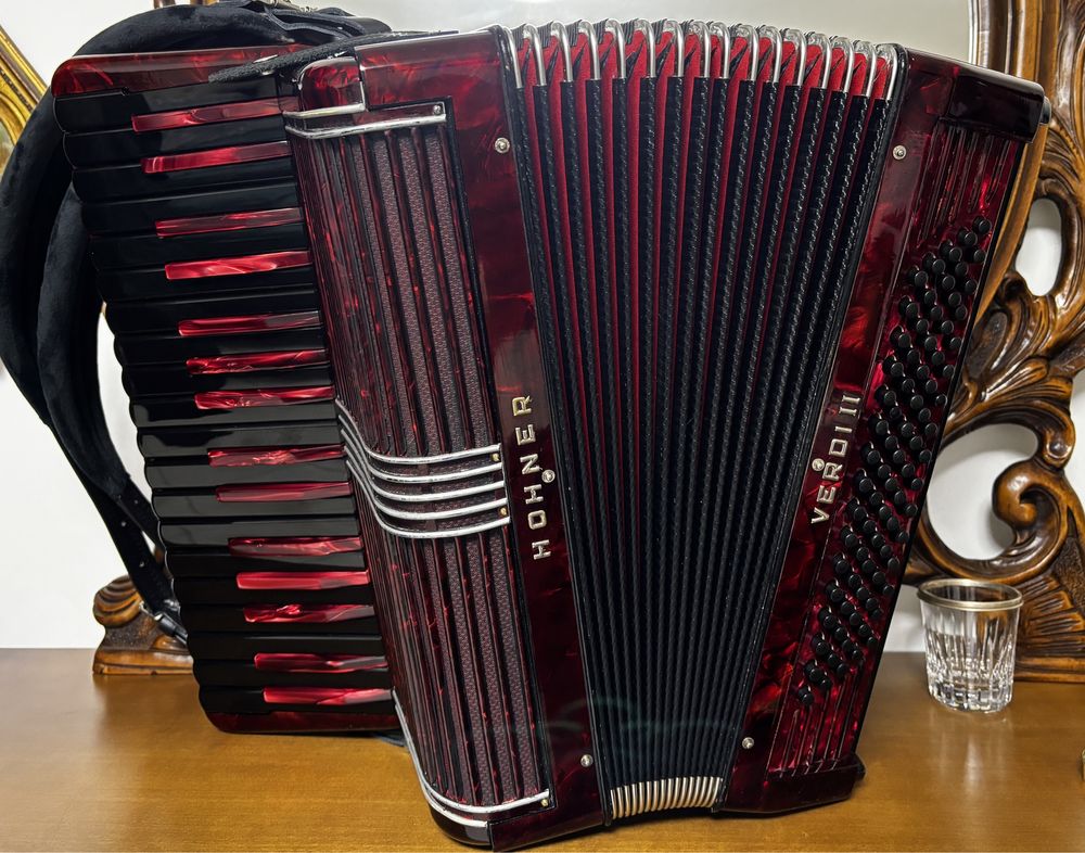 Vand acordeon Hohner verdi în vergele (roland supita weltmeister )