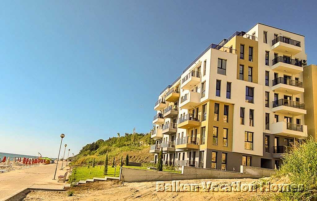 Продава се Двустаен апартамент в Обзор - 66 кв.м за 1955 €/кв.м - Снимка #17