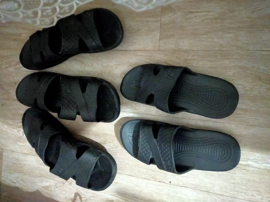 Черные резиновые сланцы для дома , пляжа , бани , сауны.
