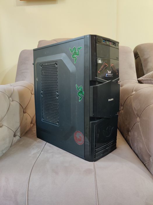 PC Gaming I7 4790K, Radeon RX580 8GB, 20GB RAM Monitor Tastatura mouse