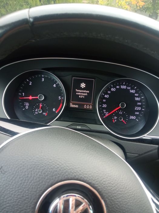 Vând mașină Volkswagen