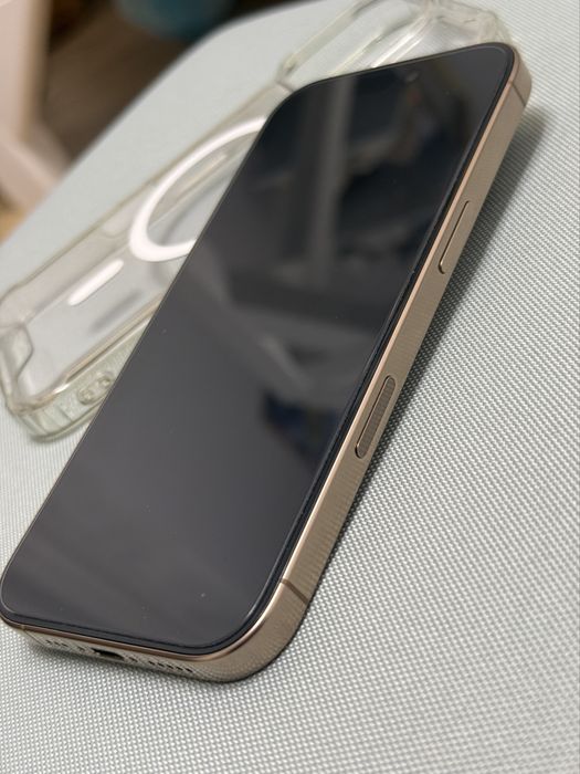 Iphone 16 pro 256gb, 100% bateria, desert titanium